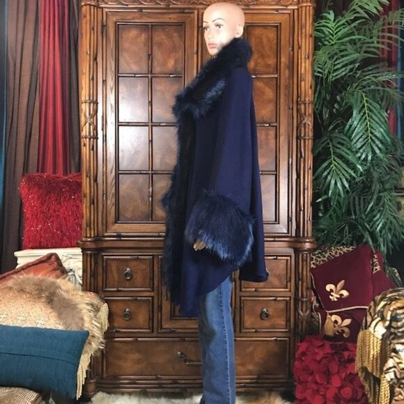 Aphratti Navy Blue Faux Fur Luxe Cape Cardigan Topper - Picture 6 of 15